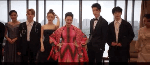 吃瓜进娱乐圈火了小说,意外爆火的娱乐圈奇缘